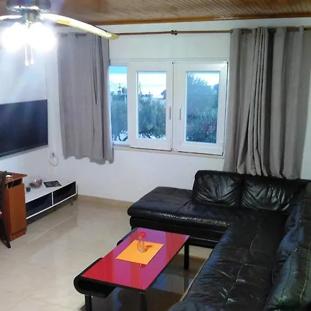 Apartment Manora 2 Bedroom Sucuraj