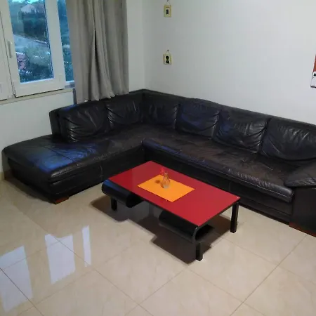 Apartment Manora 2 Bedroom Sucuraj