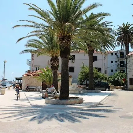 Apartment Manora 2 Bedroom Sucuraj