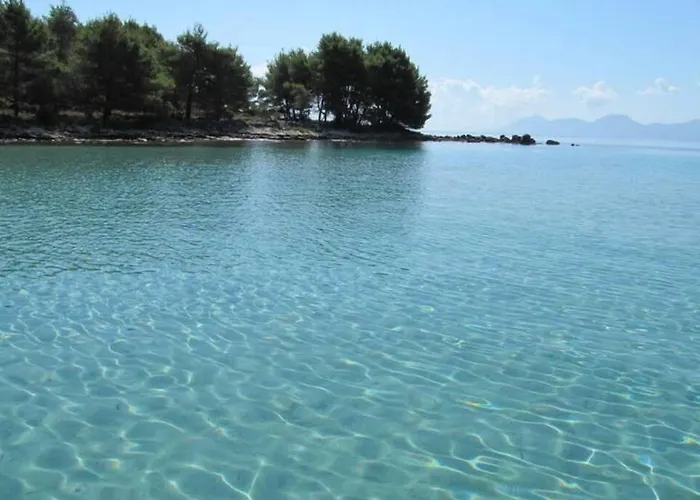 Manora 2 Bedroom Sućuraj