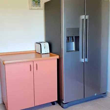 Manora 2 Bedroom Apartament Sućuraj