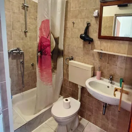 Manora 2 Bedroom Apartament Sućuraj