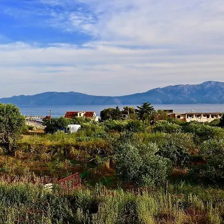 Manora 2 Bedroom Sućuraj